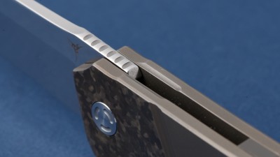 V3_detail_2.jpg